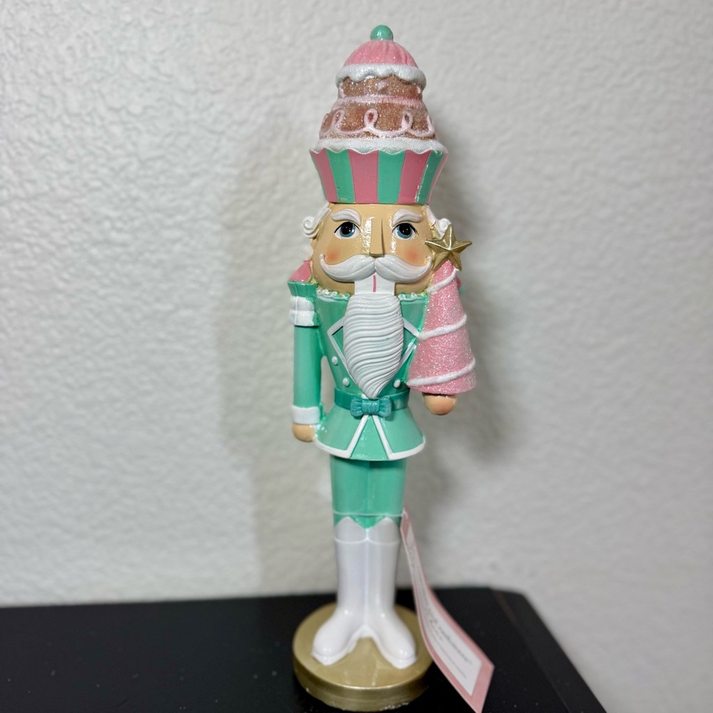 Cupcakes And Cashmere‎ Christmas Nutcracker 14” Mint Green Pink Pastel NEW
